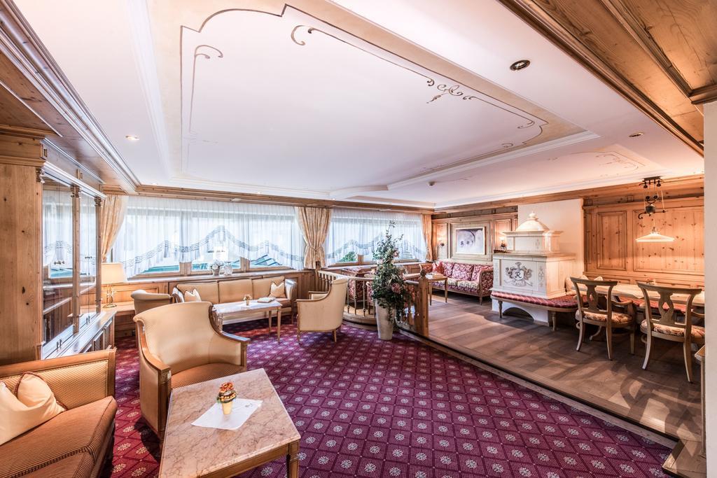 Hotel Riedl เคิสเซน ภายนอก รูปภาพ